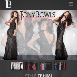 Tony bowls prom dress! Size 4!